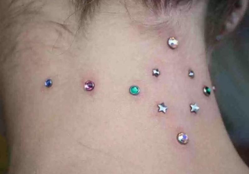 piercing neck esempio